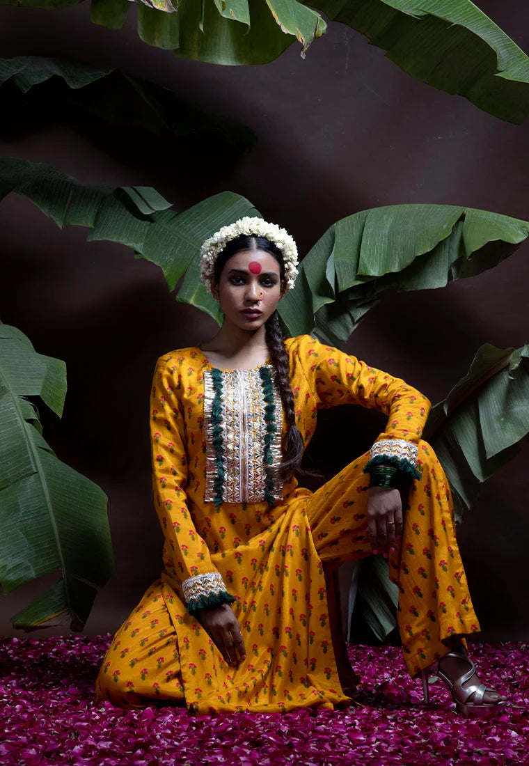 Simple Kurti & Straight Pant